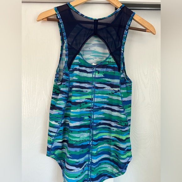Lululemon Blue Mesh Racerback Tank Top Size 2 - Picture 4 of 8